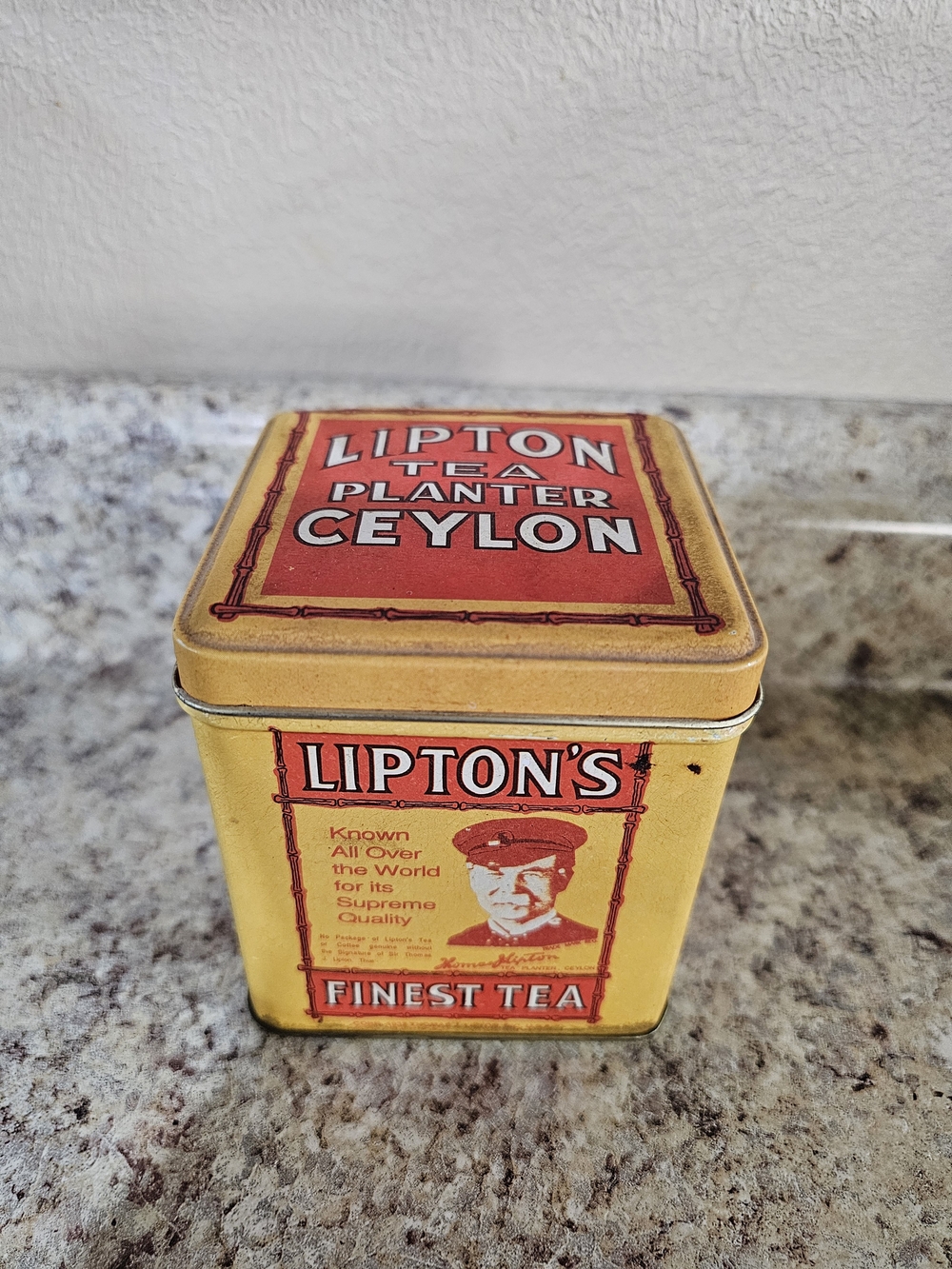 Lipton Vintage Yellow & Red Tea Tin